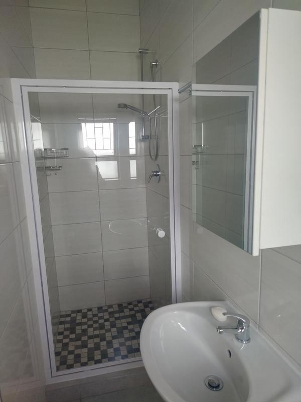 To Let 2 Bedroom Property for Rent in Oakdale Western Cape